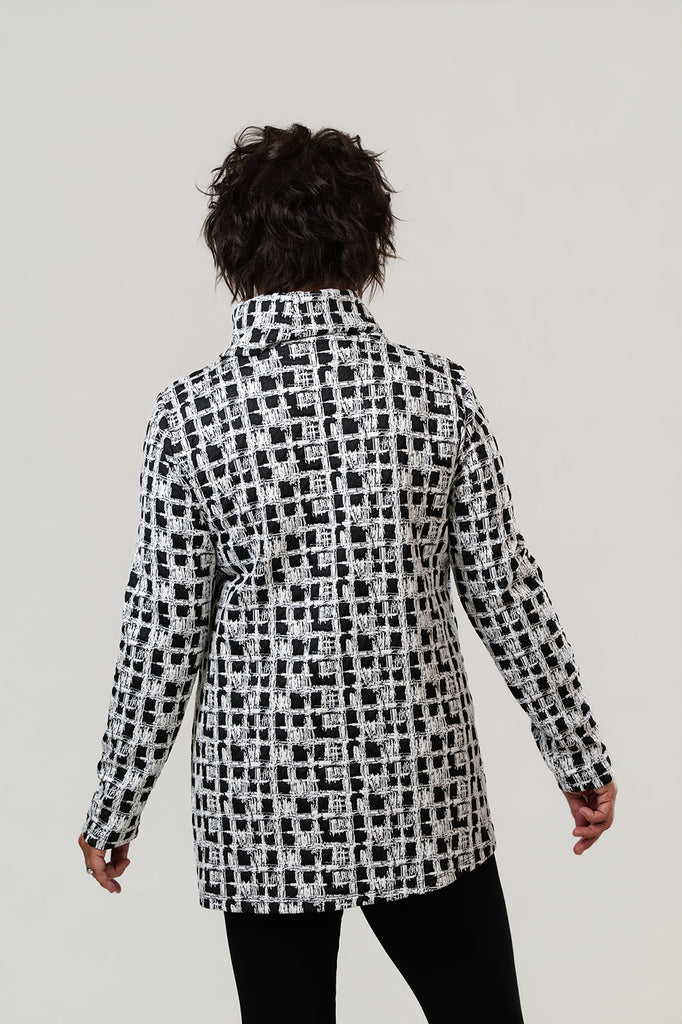 Pure Essence Geometric Textured Knit Tab Collar Overlay Tunic - Black/Snow