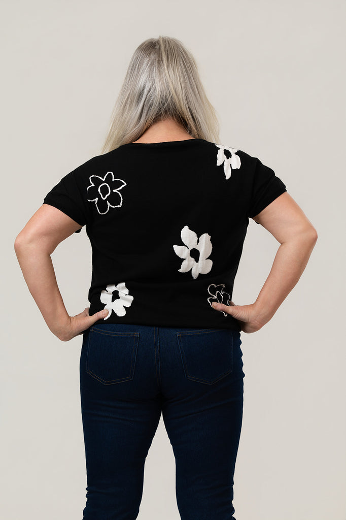 Steven Guy Daisy Intarsia Short Sleeve Sweater - Black/White