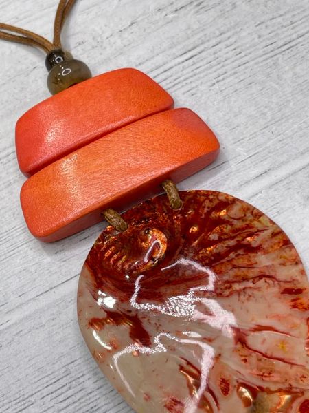 Alisha.D Adjustable Cord Shell Pendant Necklace - Orange