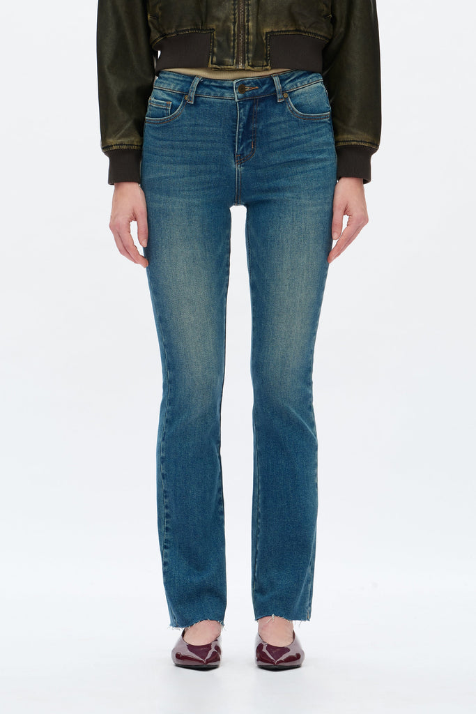 Bayeas Mid Rise Raw Hem Straight Leg Jeans - Vintage Medium Blue