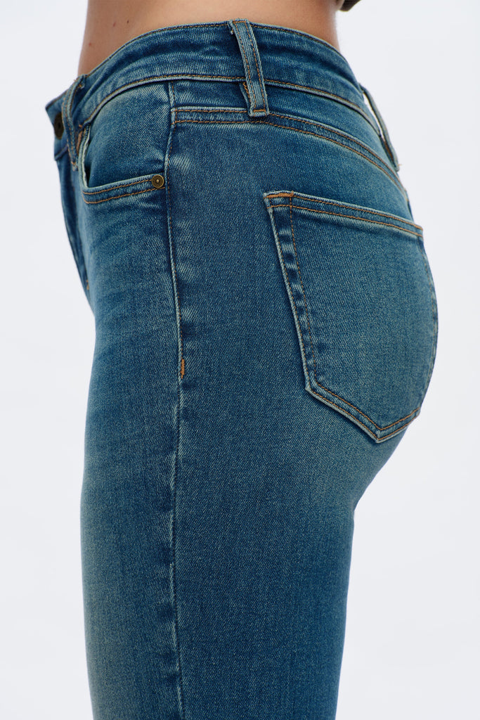 Bayeas Mid Rise Raw Hem Straight Leg Jeans - Vintage Medium Blue