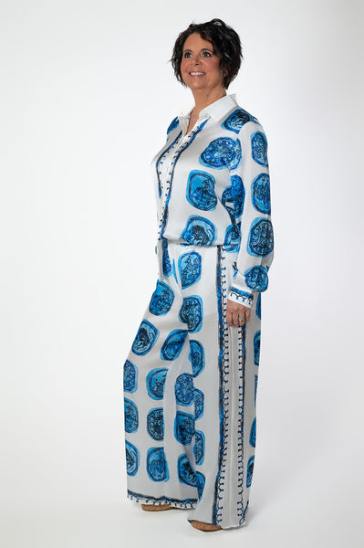 Laura V Medallion Print Two Piece Blouse & Wide Leg Pant Set - Blue/Ivory