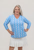 Image of Lulu-B V-Neck Digital Daisy Print 3/4 Sleeve Top - Blue/White