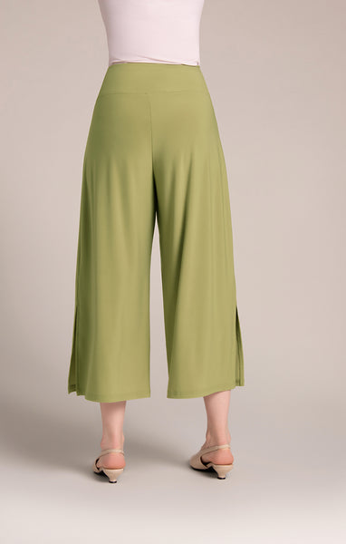 Sympli Side Slit Wide Capri - Epsom Green