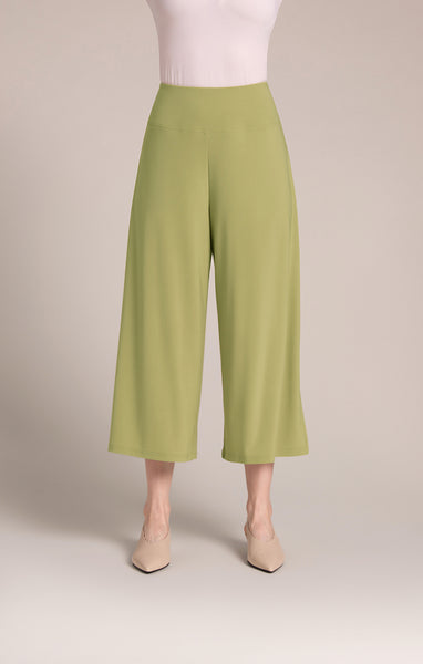 Sympli Side Slit Wide Capri - Epsom Green